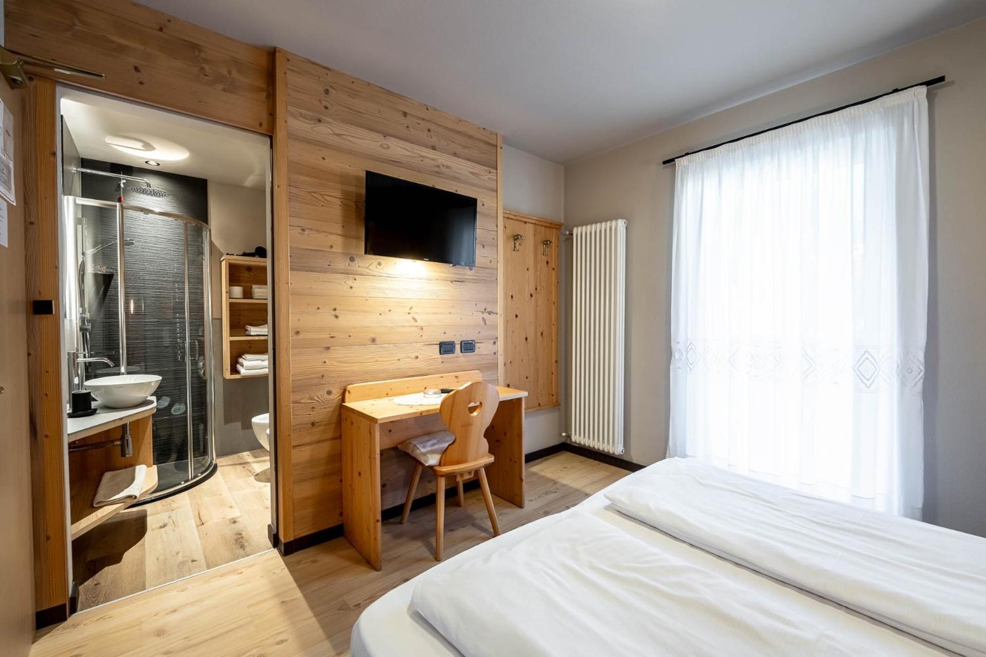 Garni Letizia Bed & Breakfast Campitello di Fassa Exterior photo